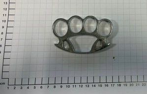 BPOL NRW: Schlagring, Teleskopschlagstock, Messer - Bundespolizei ermittelt