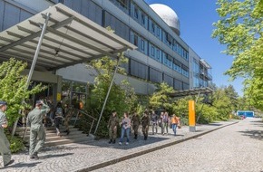PIZ Personal: Bundesministerin der Verteidigung besucht die Universität der Bundeswehr in München und das Cyber Defense Institut