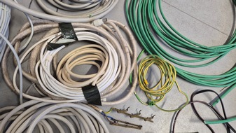 POL-WHV: Kabel sichergestellt - Polizei sucht Eigentümer und Zeugen