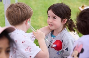 Stiftung Kinder forschen: Mit Teddy, Stethoskop und Forschungsgeist: MINTmachtage bringen Kinder und Medizin zusammen