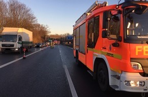 Feuerwehr Mülheim an der Ruhr: FW-MH: Verkehrsunfall auf der BAB 40 - zwei leichtverletzte Personen