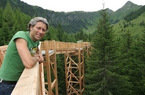 Tourismusverband Saalbach Hinterglemm: Presseeinladung: Eröffnung Baumzipfelweg mit "Golden Gate Brücke der Alpen" in Saalbach Hinterglemm - BILD