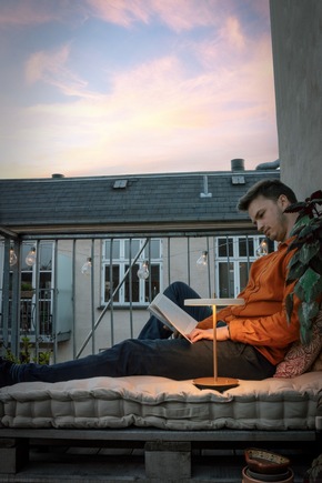 Nomad Lighting: Lampenwelt.de pr&auml;sentiert mobile Akkuleuchten f&uuml;r Abenteuer und Alltag