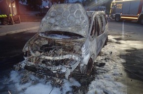 Verkehrsdirektion Mainz: POL-VDMZ: Fahrzeugbrand - Urlauber aus Notlage befreit