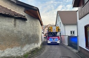 Feuerwehr Weinheim: FW Weinheim: Gemeldeter Kaminbrand in der Rosengasse