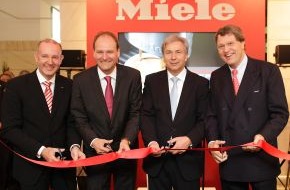 Miele & Cie. KG: Bürgermeister Wowereit: "Miele setzt ein Zeichen" / Miele Gallery "Unter den Linden" heute offiziell eröffnet (mit Bild)