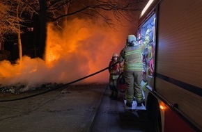 Freiwillige Feuerwehr Osterholz-Scharmbeck: FW Osterholz-Scharm.: Nächtlicher Entstehungsbrand