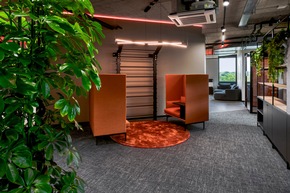 FitX präsentiert renoviertes Headquarter in Essen: Moderne Arbeitswelten auf drei Etagen