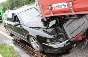 Verkehrsdirektion Koblenz: POL-VDKO: VU mit leicht verletzter Person