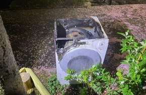 Feuerwehr Dortmund: FW-DO: Kellerbrand in Dortmunder Einfamilienhaus