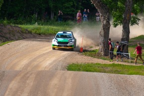 Rallye Estland: Andreas Mikkelsen und Sami Pajari fahren im Škoda Fabia RS Rally2 zum WRC2-Doppelsieg