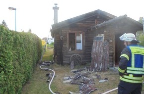 Polizeipräsidium Westpfalz: POL-PPWP: Brand einer Blockhütte