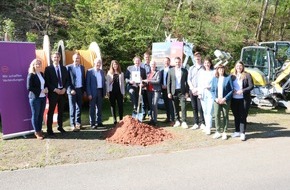 Westconnect GmbH: Pressemeldung: Westconnect startet Glasfaserausbau in 30 Kommunen im Landkreis Bernkastel-Wittlich