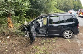 Feuerwehr Schwelm: FW-EN: Verkehrsunfall B483 in Fahrtrichtung Wuppertal