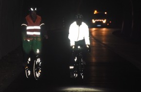 Polizei Mettmann: POL-ME: Fahrrad-Lichttest-Aktion: Polizei überprüfte rund 2.300 Fahrräder - Kreis Mettmann - 2201015