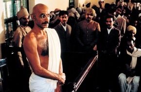 TELE 5: Ben Kingsley im TELE 5-Interview:  "Ich habe Mitleid mit Stars, die nicht gerne Interviews geben" (mit Bild)