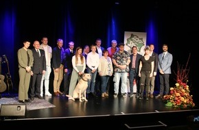 Kreispolizeibehörde Siegen-Wittgenstein: POL-SI: Elf Menschen aus Siegen-Wittgenstein erhalten Auszeichnung für Zivilcourage - #polsiwi