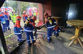 Feuerwehr Kirchhundem : FW-OE: Gemeinschaftsübung der Jugendfeuerwehren Helberhausen, Silberg und Heinsberg