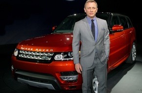 Jaguar Land Rover Deutschland GmbH - Presse Land Rover: Daniel Craig legt New York City still für die Weltpremiere des neuen Range Rover Sport (BILD)