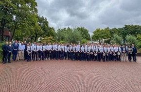 Kreispolizeibehörde Wesel: POL-WES: Wesel- Willkommen bei der Polizei im Niederrhein-Kreis Wesel/ Landrat begrüßt 65 neue Polizistinnen und Polizisten!