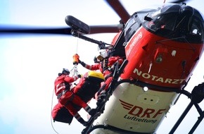 Unterstützungsbereich der Bundeswehr - Presse- und Informationszentrum: Das Präzisions-Training fliegender Lebensretter / Crewtraining mit Rettungshubschrauber
