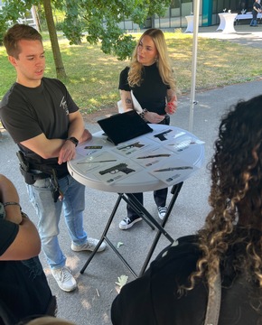 POL-RE: Kreis Recklinghausen/ Bottrop: Gute Gespräche und viel Interesse an der "AnsprechBAR an Schulen"