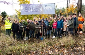 Viatris Germany GmbH: Pressemitteilung: 1.000 Zukunftsb&auml;ume werden im Bad Homburger Stadtwald im Rahmen des relevanten &bdquo;UN-Ziels f&uuml;r Nachhaltige Entwicklung&ldquo; gepflanzt: Ma&szlig;nahmen zum Klimaschutz