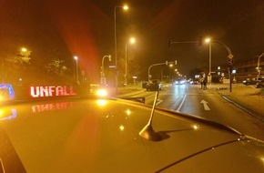 Polizeiinspektion Cuxhaven: POL-CUX: Verkehrsunfall in Cuxhaven - zwei Personen leicht verletzt - hoher Sachschaden an den PKW (Lichtbild in der Anlage)