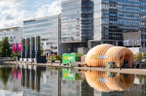 Subway: Weltrekord in K&ouml;ln! Subway&reg; baut die gr&ouml;&szlig;te Kartoffel der Welt / Sandwich-Kette holt sich den offiziellen Guinness-Weltrekord - und feiert damit den Launch der neuen Baked Potato im K&ouml;lner MediaPark