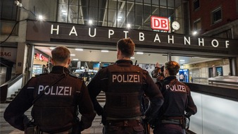 Bundespolizeidirektion München: Bundespolizeidirektion München: Kein friedliches Weihnachten im Bahnbereich: Bedrohungsszenario - Angriffe gegen Rettungsdienst, Triebfahrzeugführer und Bundespolizisten