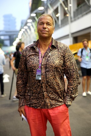 Hemd statt Leinwand: Germens kleidet k&uuml;nstlerisch