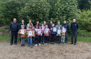Feuerwehr Kirchhundem : FW-OE: Lösch Kids Kirchhundem stellen ihr können unter Beweis