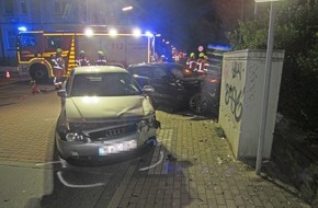 Polizei Mettmann: POL-ME: Zusammenstoß im Kreuzungsbereich - 26-Jährige schwer verletzt - Velbert - 2205162