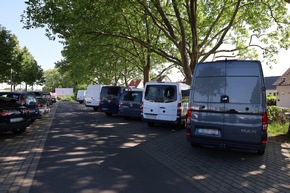 Park+Ride-Parkplätze im ADAC Check - Handlungsbedarf bei Ausbau und Steuerung / acht Plätze sind nicht barrierefrei / schmale Parklücken