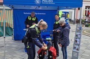 Polizei Warendorf: POL-WAF: Ahlen. Aktionstag "Mobilität im Wandel" gelungen - Viele Antworten auf viele Fragen