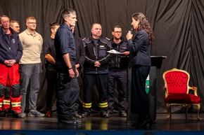 FW Wathlingen: Einsatzkräfte der Samtgemeinde Wathlingen mit Hochwasserehrennadel ausgezeichnet