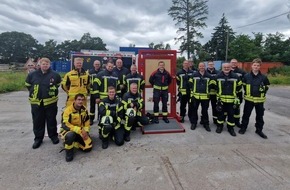 Freiwillige Feuerwehr Bedburg-Hau: FW-KLE: Freiwillige Feuerwehr Bedburg-Hau - Seminar für Zugangstechniken in Mönchengladbach erfolgreich durchgeführt