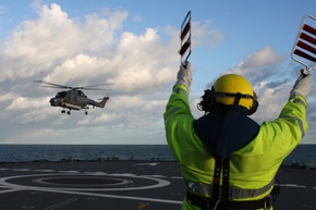 Deutsche Marine - Bilder der Woche: Marinehubschrauber vom Typ &quot;Sea Lynx&quot; schrecken auch Piraten ab