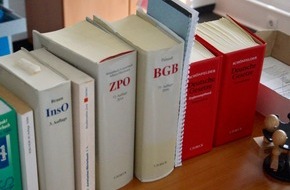 BREMER INKASSO GmbH: Nach 7 Jahren soll Gebührenerhöhung bei Rechtsanwälten und Gerichten kommen. Überfällig aber nicht unproblematisch.