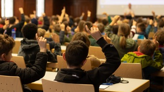 Otto-Friedrich-Universit&auml;t Bamberg: PM: Kinder-Uni