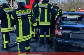 Feuerwehr Leverkusen: FW-LEV: Verkehrsunfall Europaring