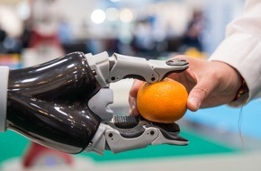 IFR - International Federation of Robotics: Service-Roboter-Boom: Verkaufszahlen steigen weltweit um 32 % auf 11,2 Mrd. US-Dollar