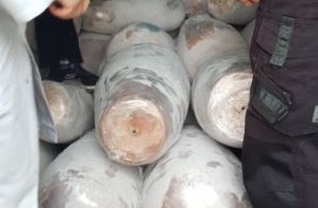 Polizeidirektion Flensburg: POL-FL: Husum - Erneut 1380 kg Dönerfleisch vernichtet