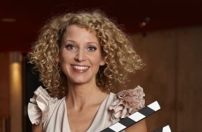 Sky Deutschland: Das neue Gesicht auf Sky: 
Aline von Drateln moderiert ab Mai Kinopolis (BILD)