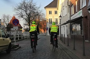 Polizeiinspektion Stade: POL-STD: Mit dem Fahrrad auf Streife - Buxtehuder Polizisten in der Stadt unterwegs