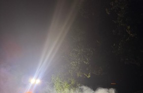 Feuerwehr Herdecke: FW-EN: Feuerwehr l&ouml;scht Kleinbrand und brennenden Container