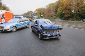 Feuerwehr Mülheim an der Ruhr: FW-MH: Unfall auf der BAB 40 mit drei verletzten Personen