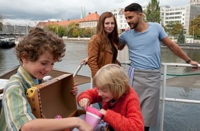 ZDF: "Lotta & der Ernst des Lebens" /  Josefine Preuß dreht ZDF-Film in Berlin (FOTO)