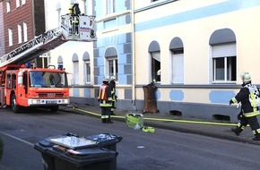 Feuerwehr Essen: FW-E: Zimmerbrand in Dreifamilienhaus, keine Verletzten