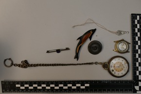 POL-COE: Nottuln, Am Vogelbusch, Schapdettener Stra&szlig;e/M&ouml;gliches Diebesgut - Polizei sucht Eigent&uuml;mer